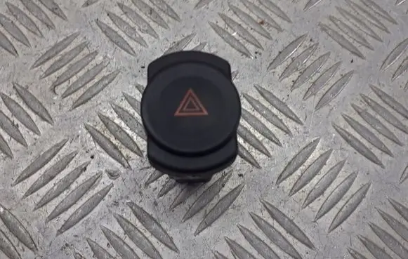 Dacia Sandero Hazard light switch