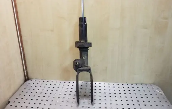 Volkswagen Touareg I Front shock absorber/damper 7L6412022AJ