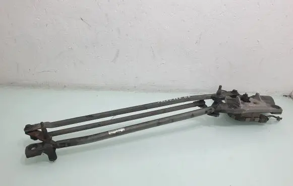 Volvo S40 Front wiper linkage and motor 30699342 3397020756