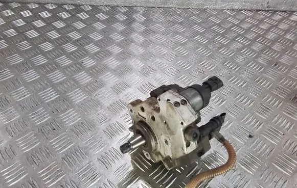 Fuel injection high pressure pump
