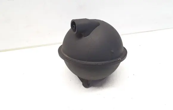 Volkswagen Touareg I Vacuum air tank 054129808