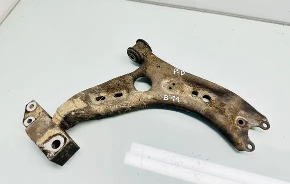 Volkswagen Touran II Front lower control arm/wishbone 