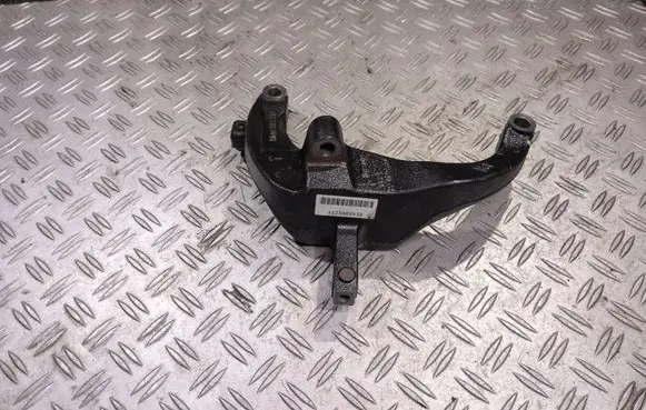 Renault Master III Gearbox mounting bracket 112338353R