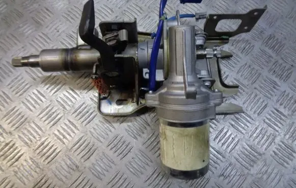 Renault Twingo II Steering wheel axle set 6820000165