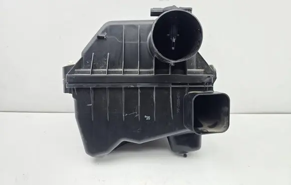 Toyota RAV 4 (XA50) Air filter box 1781237040