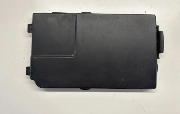Audi A3 S3 8P Battery box tray cover/lid 1K0915443