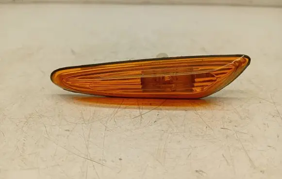 BMW X3 E83 Front fender indicator light 18a454