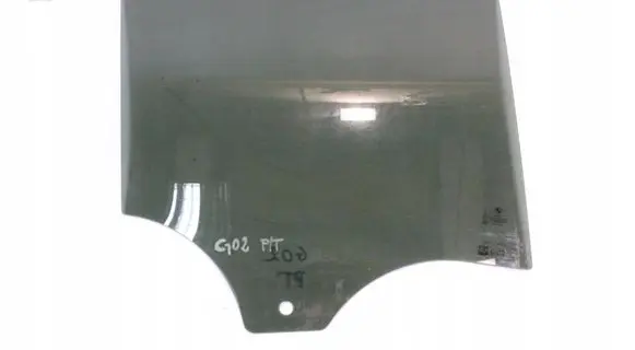 BMW X4 G02 Rear door window glass 7417376