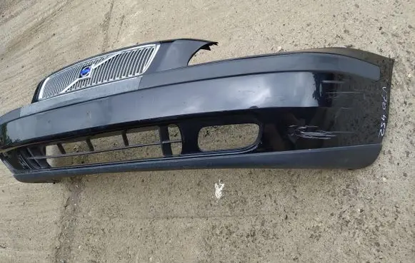 Volvo V70 Front bumper