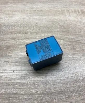 Toyota Prius (XW20) Window wiper relay 8594047010 0521003082