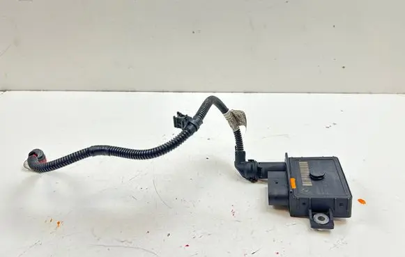 Glow plug pre-heat relay