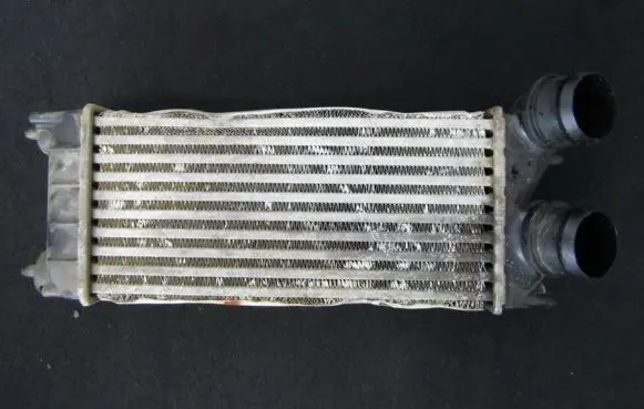 Peugeot 308 Intercooler radiator 9684212480 m144105c