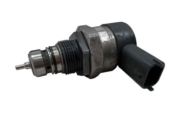 Nissan Qashqai Fuel pressure regulator H8200610770 0281002800 27867412