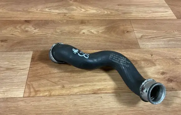 Mercedes-Benz E W212 Engine coolant pipe/hose A2045011682 6254123038