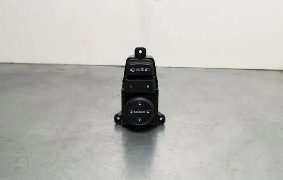 Hyundai Tucson TL Wing mirror switch 93573D3100