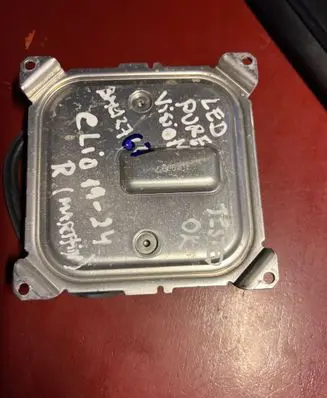 Renault Clio V LED ballast control module 260556623R 90665803 A2C90666000