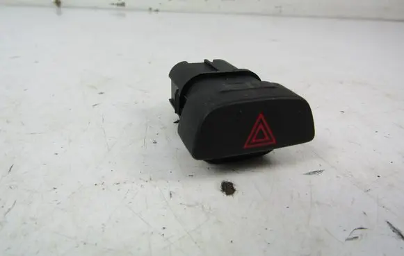 Volkswagen PASSAT B6 Hazard light switch 4M5T13A350AC