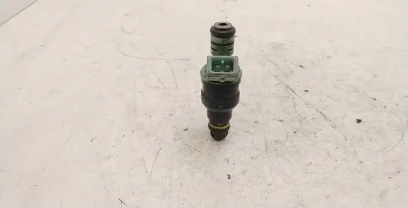 BMW 5 E39 Fuel injector 0280150415