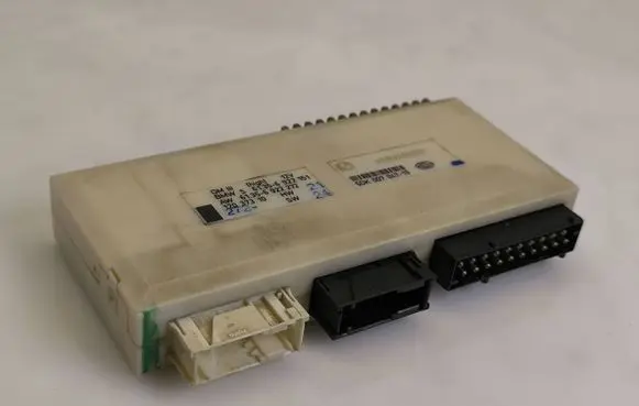 BMW 5 E39 Comfort/convenience module 6922272 5DK00704719 6922151