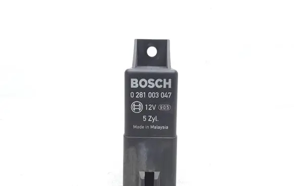 Volvo XC60 Glow plug pre-heat relay 30785663 0281003047