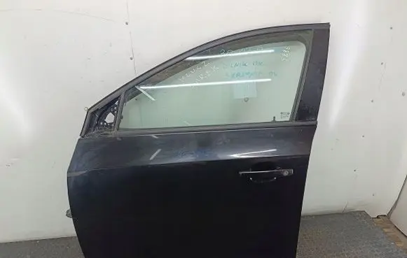 Chevrolet Cruze Front door 
