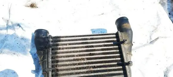 Volkswagen PASSAT B5 Intercooler radiator 058145805A
