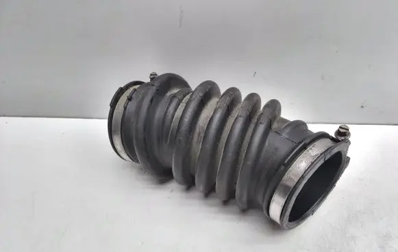Volvo S60 Air intake duct part BG919C623FA