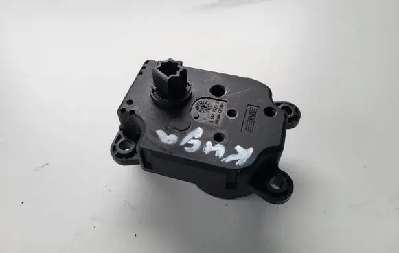 Ford Kuga II A/C air flow flap actuator/motor 