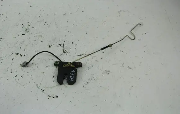 Audi 80 90 S2 B4 Tailgate/trunk/boot lock/catch/latch 