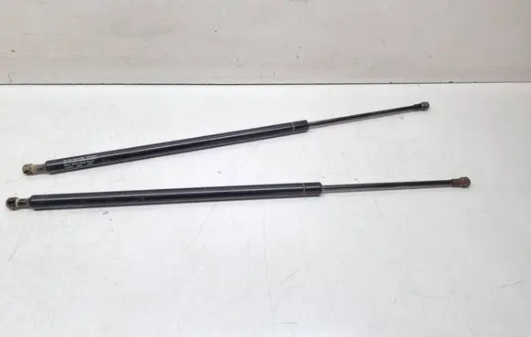 BMW X3 E83 Tailgate strut
