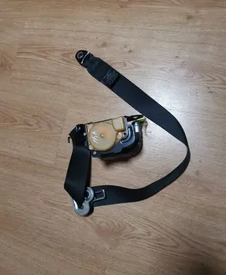 Nissan Note (E11) Front seatbelt 86884 045519