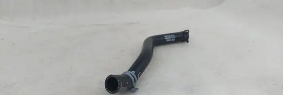 Coolant pipe/hose