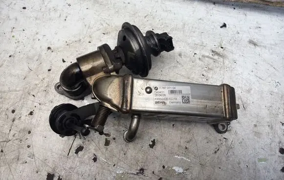 BMW 5 E60 E61 EGR valve cooler 7797371