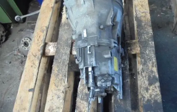 BMW X3 E83 Manual 4 speed gearbox 14342929