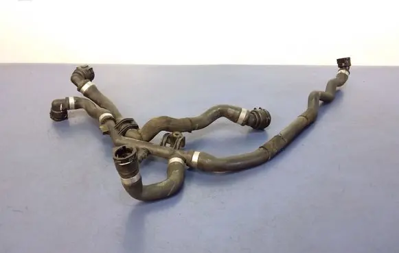 BMW 7 F01 F02 F03 F04 Engine coolant pipe/hose