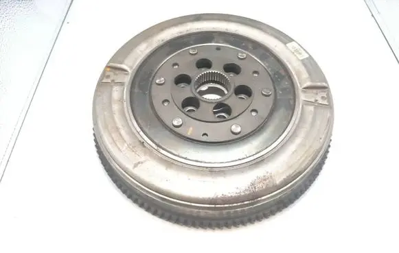 BMW M4 F82 F83 Flywheel 2283829