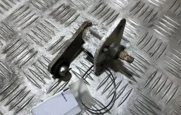 Mazda 323 F Front wiper linkage and motor 963C