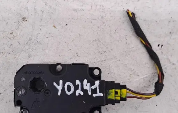 Mercedes-Benz C W205 A/C air flow flap actuator/motor K11119A00