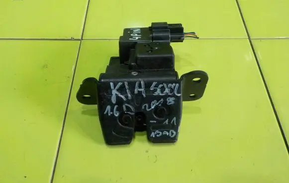 KIA Soul Tailgate exterior lock 