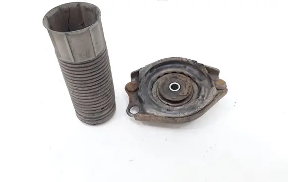 Toyota Corolla Verso AR10 Coil spring/strut mount 