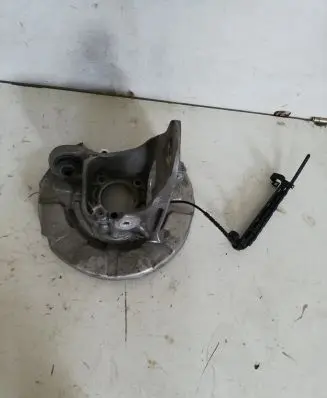 BMW X5 F15 Rear wheel hub 6877217