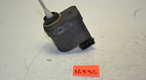 Audi A4 S4 B5 8D Headlight level adjustment motor 6k5941295