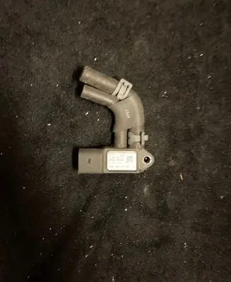Porsche Cayenne (92A) Air pressure sensor 0281006006