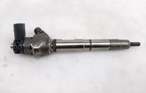 Skoda Superb B8 (3V) Fuel injector 04L130277AC 0445110469