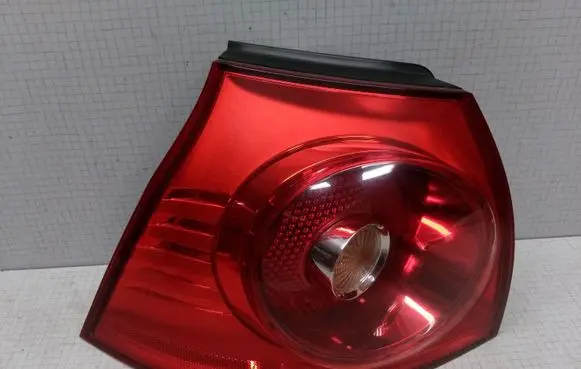 Volkswagen Golf V Rear/tail lights 4VFX13405AA