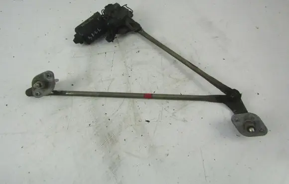 KIA Sephia Front wiper linkage 