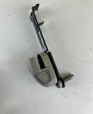 Dodge RAM 1500 DS Seat belt height adjuster 34036616A