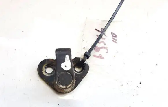 Citroen Evasion Front door lock loop/hook striker 