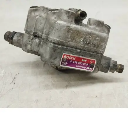 Mercedes-Benz W123 Fuel injection (other) 0438100069 0000740713 0000740613