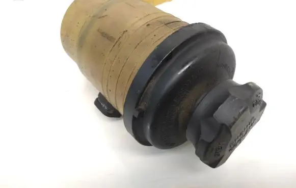 Brake fluid reservoir